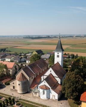 Turnišče, Cerkev Marijinega vnebovzetja (1)